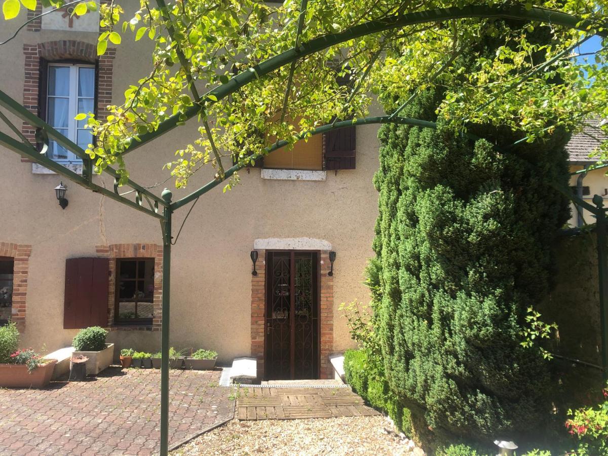 Villa Capucine Aubigny-sur-Nère Exteriör bild